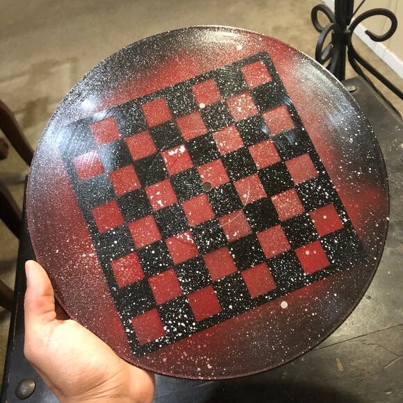 Vinyl Chess Set - Red Galaxy (Resin Pieces) - Picture 6 of 11